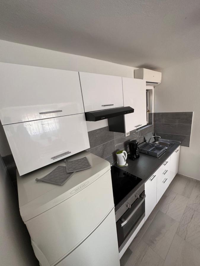 Apartmani Tariba Banjol エクステリア 写真