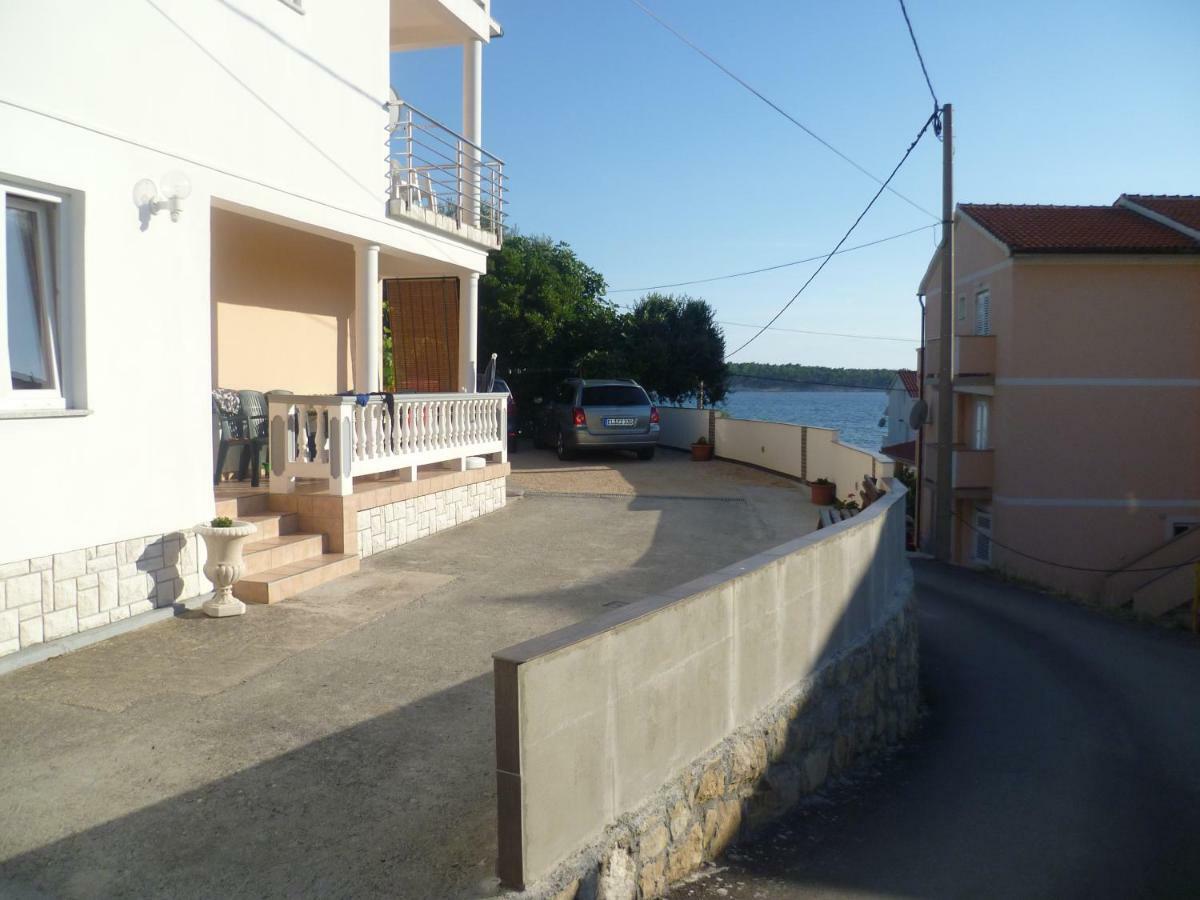 Apartmani Tariba Banjol エクステリア 写真